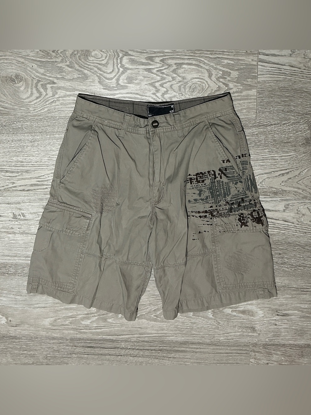 Oakley Men's Y2K Style Casual Cargo Shorts - Size 32